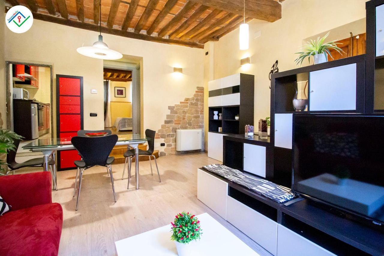 Antica Piazza Apartment By Tuscanywego ลุคคา ภายนอก รูปภาพ